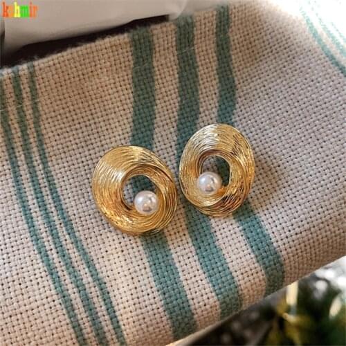 Fashion Statement for Womens Fashion Jewelry Kshmir Oval Pearl Earrings, Unique Geometric Earrings, Gold Earrings, Round Metal