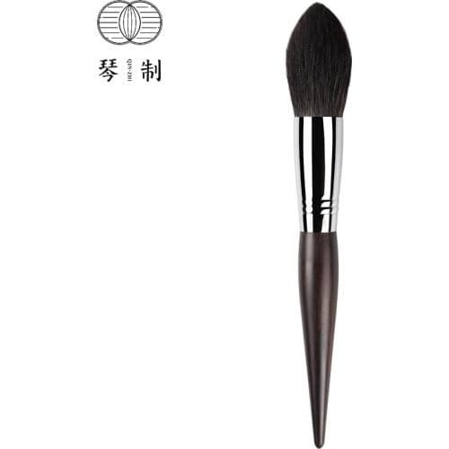 QINZHI Professional Handmade Make Up Brush G027 Tapered Face Powder Blush Brush Soft Blue Squirrel Hair Makeup Brushes
