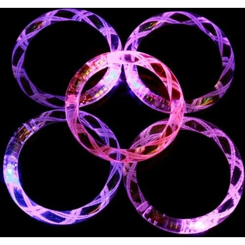 10 Pcs/lot Acrylic Glowing Bracelet LED Colorful Changing Bracelets Light Up Bangle Party Christmas Party Decoration Supplies
