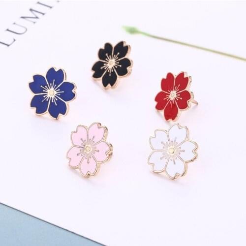 Lots of Flowers Women Brooches Enamel Pin Japan Cherry Blossoms Badges Metal Backpack Icons Denim Lapel Brooches Girls Jewelry