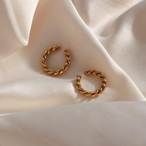 New Minimalist Stylish Rope Twisted Chain Small Ear Cuff Stainless Steel Gold Plated No Piercing Clip On Earrings For Women