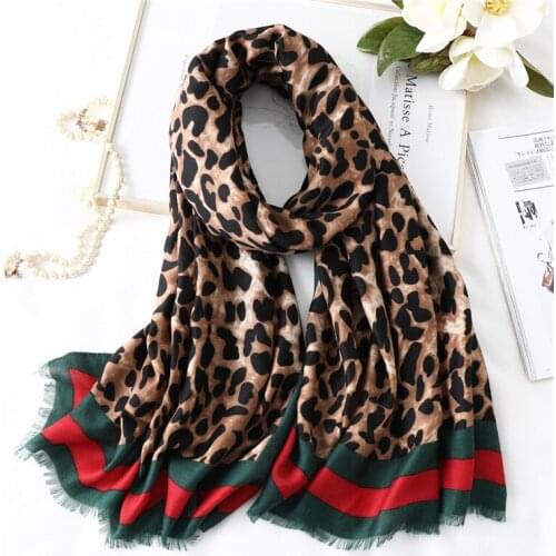 New Womens Cotton Hemp Hand Leopard Print Color Matching Scarf. Autumn and Winter Warm Fashion Stars with The Same Shawl