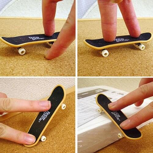 1PCS Hot Selling Simulation Cute Mini Finger Board Fingerboard Skate Boarding Toys Children Gift