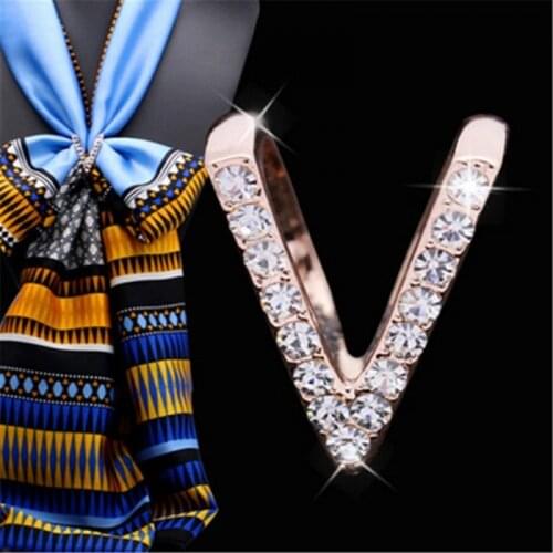 V Shape Brooches Scarf Buckle Hoop Brooch Pins for Women Fashion Crystal Holder Silk Shawl Buckle Clip Scarf Jewelry Gifts