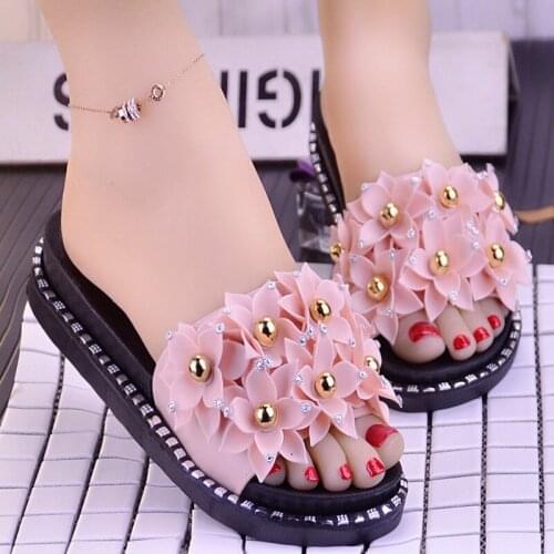 Fashion all-match net celebrity ins trendy summer sandals and slippers 2021 women wear out beach shoes