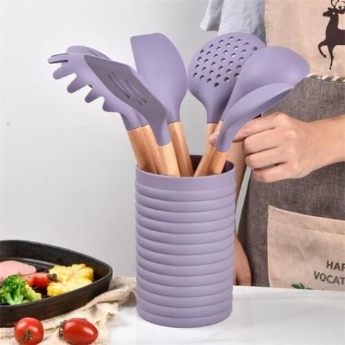 Silicone kitchenware set 8 pieces wooden handle silicone shovel spoon and storage bucket