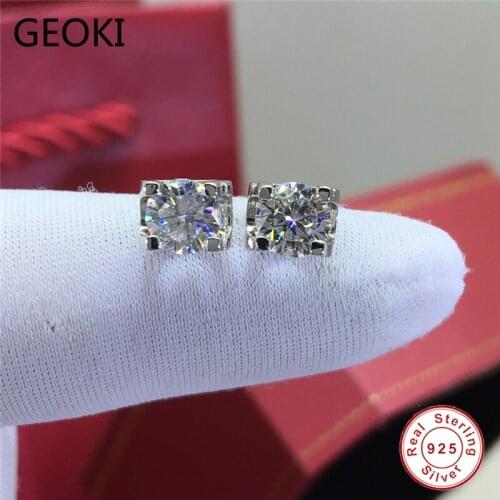 Geoki Women Luxury 925 Sterling Silver Passed Diamond Test Perfect Cut Total 1 Ct D Color VVS1 Moissanite Cow Head Stud Earrings