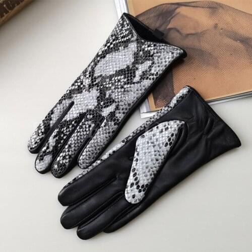 Female Touch Screen Gloves Women Sexy Python Genuine Leather Gloves Winter Plus Velvet Thicken Warm Cycling Driving Gloves E97