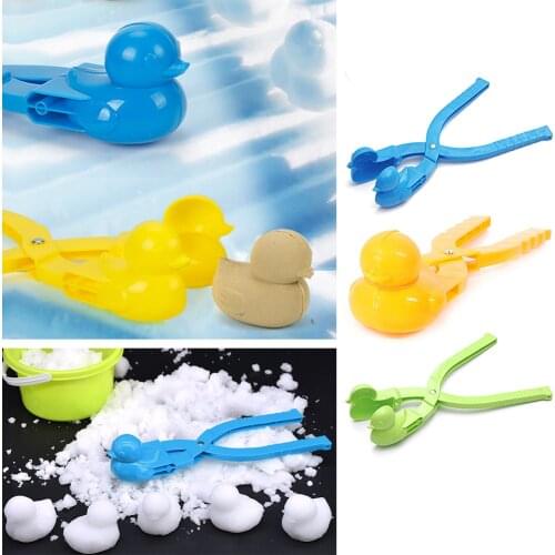 Winter Plastic Snowball Maker Clip Kids Outdoor Sand Snow Ball Mold Toys Fight Duck Snowman Clip Toy for Children Random color
