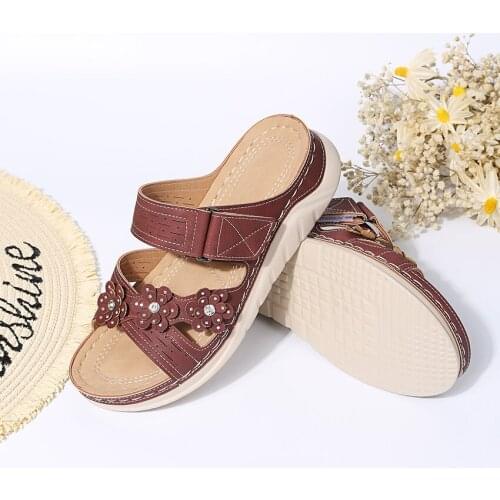 2021s new thick-soled Laser cut-out, hand-studded Sandals, fish-beaks, and plus-size womens shoes