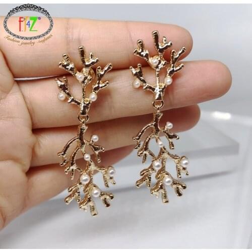F.J4Z Women Anti-allergy Earrings Fashion Designer Golden Coral Drop Earrings Simulated Pearl Cocktail Earrings Bridal Jewelry