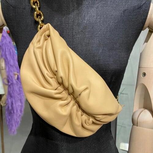 Luxury 2020 Fashion Ladies Caviar Leather Shoulder Bag Brand Designer Design Classic Cloud Cover Seam Flap Chain Messenger Bag