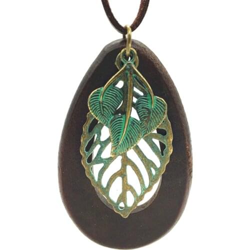 Big Leaf Green Fashion Collar Round Wood Retro Vintage Pendant Leather Pendants Necklace Women Men Sweater Chain Jewelry