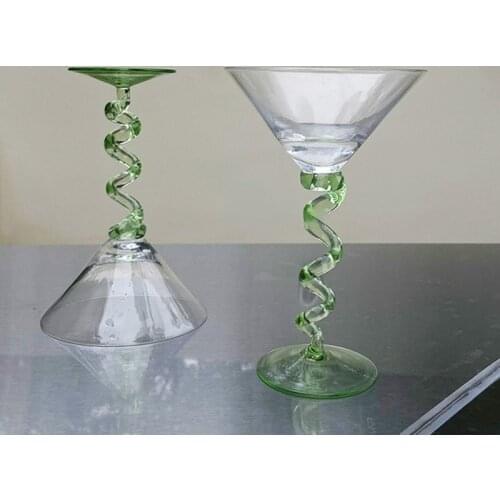 Wine Cup Creative Glass Twist Cocktail Cup Champagne Martini Goblet European Medieval Design Drinking Cup Decoration