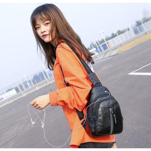 2021 new Korean womens chest bag shoulder bag messenger bag trend leisure small fashion front bag soft leather