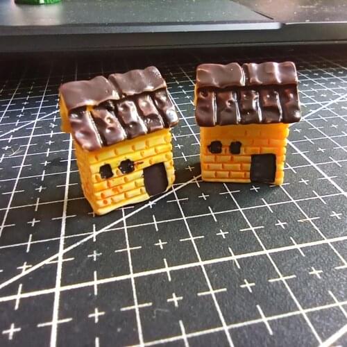 1pcs/lot Resin yellow house 22mm Ornaments Micro landscape Ornaments Creative Home Gardening Decorations