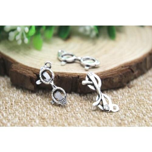 40pcs--Eyeglasses Charms Charms, Antique Silver Tone Spectacles Charms pendants 10x20mm