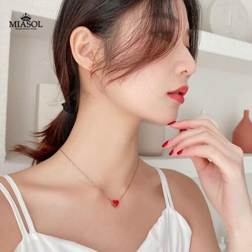 Womens Heart Necklace Red Pendant Rose Gold Chain Fashion Charming New Girl Jewelry 2021 High Quality Simple Love Style Chokers