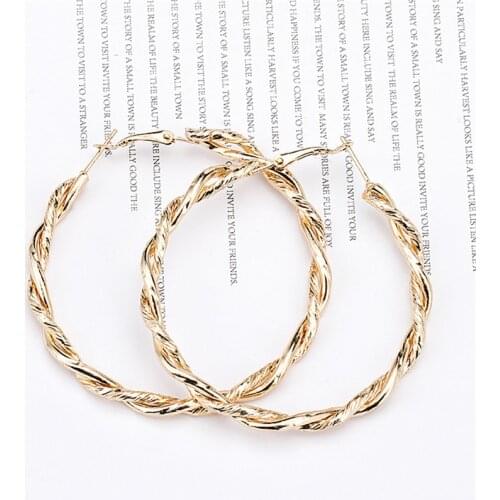 1Pair European Hollow Big Round loop Hoop Earrings For Women Simple Trendy Simple Geometric Twist Circle Earing E123