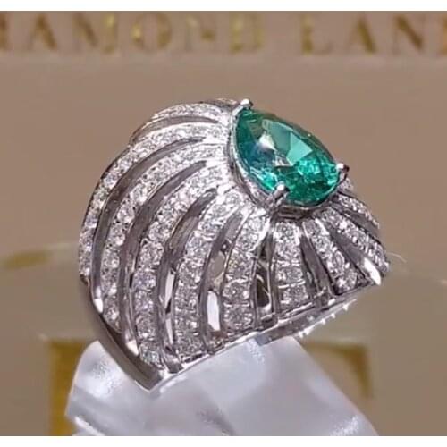 Luxury Micro Pave Crystal Engagement Wedding Ring For Women Classic Green Color Pear-shape Rhinestone Fashion Jewelry Lover Ring