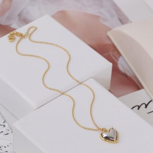 Small design glossy love gold and silver contrast pendant necklace