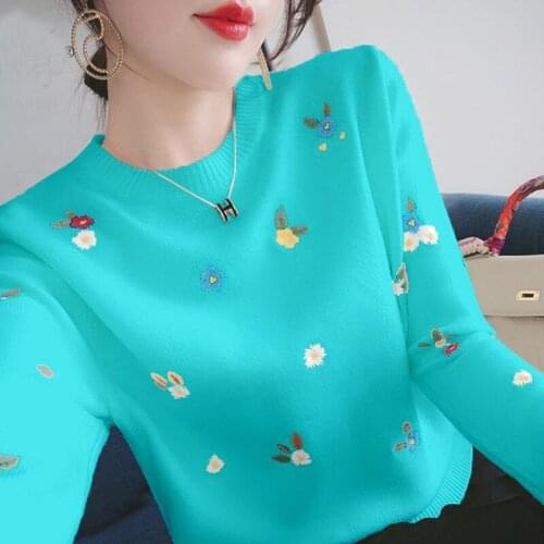 Small Zou Ju embroidered spring new round neck sweater sweet little fresh coat bottoming shirt with sweater women