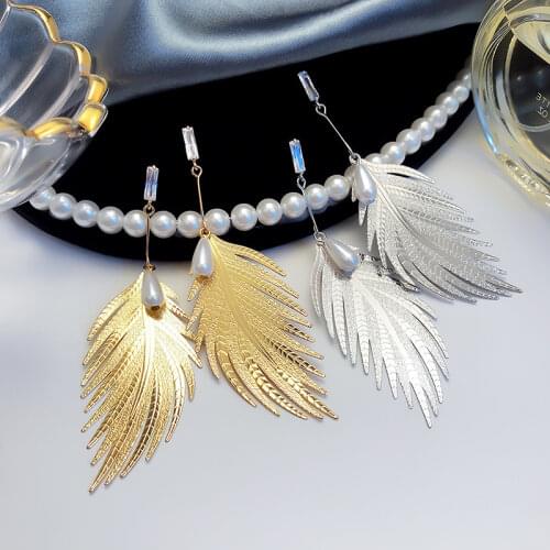 European and American Exquisite Leaf Shape Hanging Dangle Exaggerated Fashion Stud earrings Prevent Allergy Womens Earrings