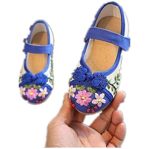 Girls Cloth Shoes Kids Baby Embroidered Shoes Children Fashion National Style Cloth Shoes Casual Sneakers Girls dancing shoes