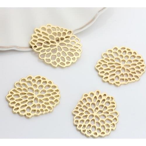 2018 New 6pcs/lot Zinc Alloy Charms Gold Metal Irregular Shape Hollow Flowers Charms Connector For Necklace Earring Accessories