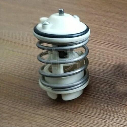 Car Thermostat 2018-2021pub licA tla sCr oss Spo rtA tla sTe ram ont Engine water pump thermostat Coolant thermostat assembly