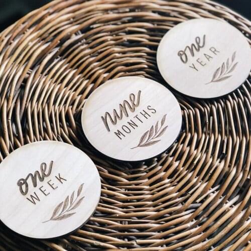 Baby monthly milestone set ,wood engraved rounds, Newborn Sign Newborn Shower Gifts,monthly signs 13 Pcs/set