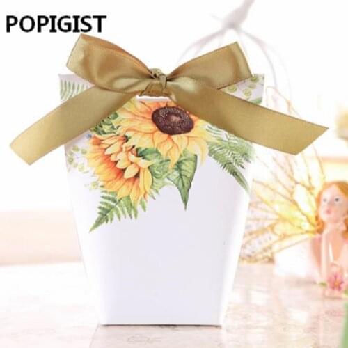 50pcs Sunflower Wedding Favors White Candy Boxes with bowknot Bomboniere paper Gift Box gift bag Party Chocolate Box