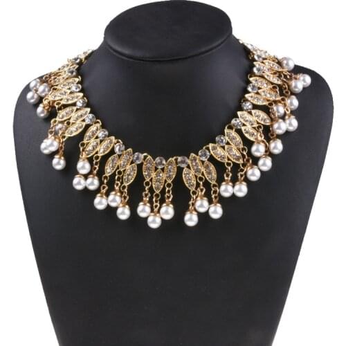Fashion Simple Golden Chokers Necklaces Women Luxury Faxu Pearl Rhinestone Necklace Jewelry Indian Party Large Collar Necklace