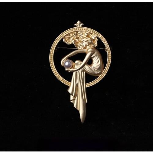 2021 New Baroque Style Brooch Creative Golden Angel Girl Brooch for Woman Jewelry Wholesale Brooch Pins
