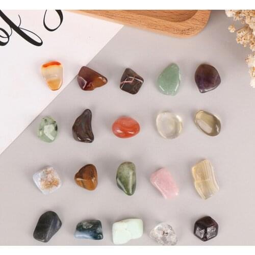 20Pcs/Set Random Natural Stones Box Fossiles Raw Minerals Crystals Agates Specimen For Education Home Decors