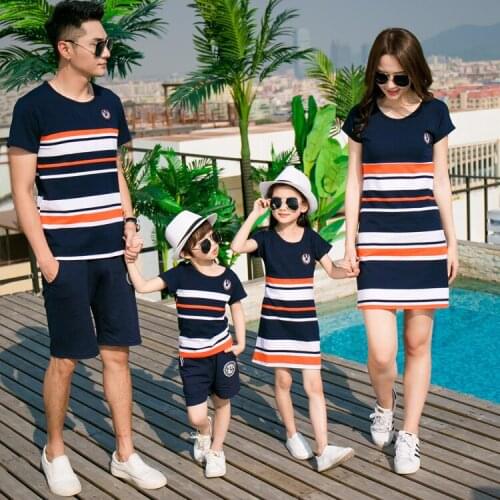 Family Matching Clothes 2020 New Year Summer Print T-shirt Navy Mommy and Daughter Dress Father and Son Clothes Family Look