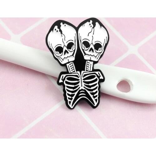 Siamese Skeleton Brooch Couple Skull Sharing Body Death Enamel Pin Tote Bag Leather Gothic Badge Halloween Couple Love Gifts