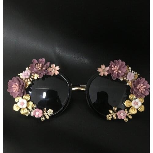 New Fashion Women Girls Flower Sunglasses Retro Luxury Gems Sunglasses Summer Beach Glasses