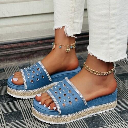 2021 New Style Comfort Women Slippers Flats Platform Woman Casual Hollow Sandals Summer Shoes Ladies Plus Size Fashion Footwear