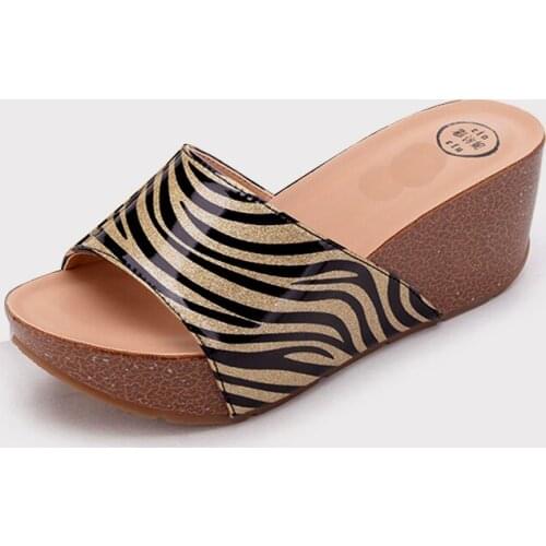 LIHUAMAO Sequined platform wedges slides sandals for women slipper outdoor casual comfortable beach sandals slip on shoes