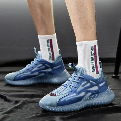 New 2021 mens running shoes, breathable outdoor sports shoes, lightweight and comfortable casual low-top training tennis shoes