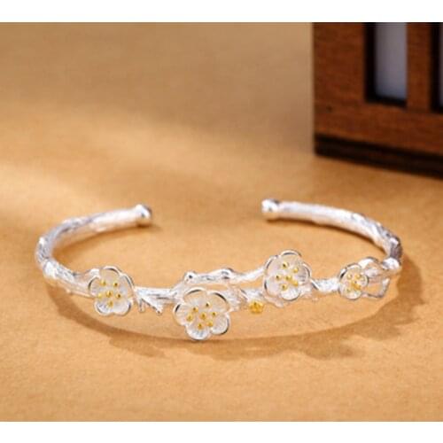 UBUTERFLY Rigid Bracelets