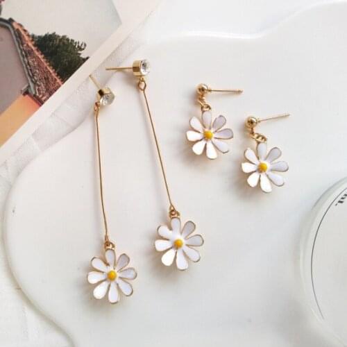 Fashion Small Daisy Flowers Simple Temperament Earrings For Woman Girl Lady Wedding Party Hot sale Gift Personalized Creative