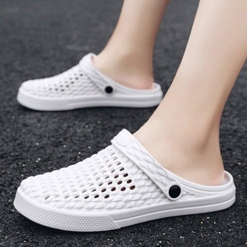 Summer Men Slippers Massage Mules Outdoor Garden Shoes Clogs Beach Slippers Flip-Flops Men Indoor Home Slides Bathroom Loafers