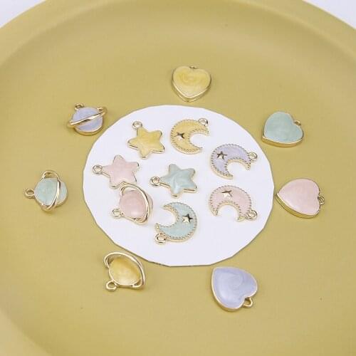 Newest 30pcs/Lot Glitter Enamel Heart Charms Gold Tone Plated Oil Drop Lovely Saturn Moon Stars Oil Drop Alloy Enamel Pendants