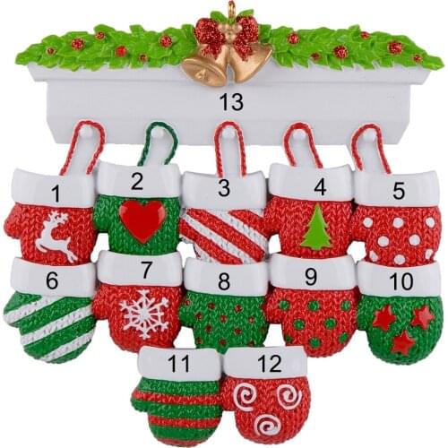 Mantel Gloves Family of 12 Polyresin Personalized Christmas Ornaments Hand Painted Textured Figurine For Gifts Home Decoration
