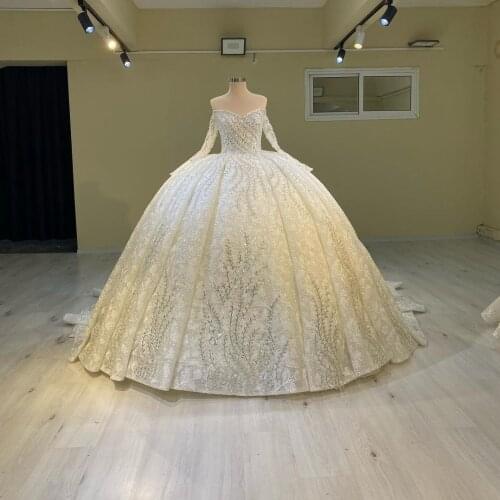Glitter Wedding Dresses In Dubai Long Sleeves Cap Sleeve Sheer Sequins Beaded Appliques Bridal Wedding Party Gown With Train