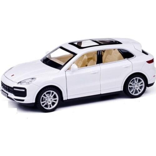 1: 32 Simulation of The Car Model of The Car Cayenne Alloy Childrens Sound and Light Toys Car Boys Birthday Gift White