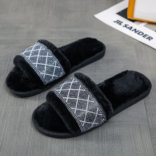 2021 Winter New Women Fur Slippers Rhinestone Slippers Fur Slides Furry Black Home Slides Black Plush Slippers