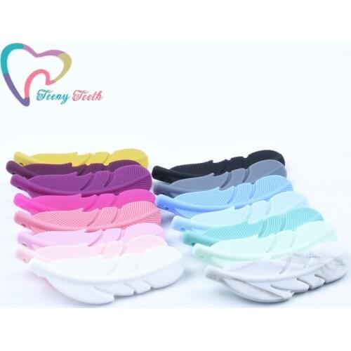Teeny Teeth 8 PCS Silicone Feather Pendant Beads Tiny Rod BPA Free Silicone Feather Teethers Baby Toys Baby Teething Rodent